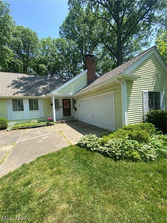 6771 Chadbourne Dr, North Olmsted, OH 44070 Zillow