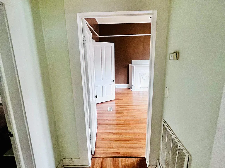 513 Creswell Ave — Photo 7