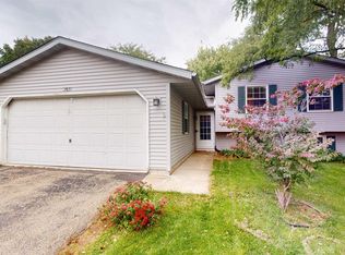 2821 Foxwood Trl, Madison, WI 53713