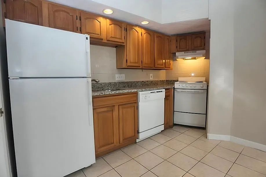 1st image of 1474 Commonwealth Ave #4A