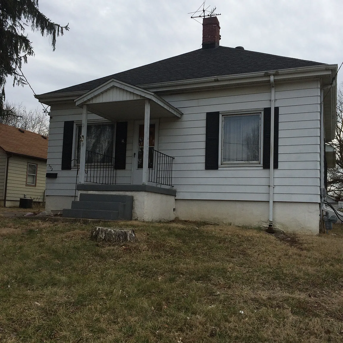 332 Garesche St photo 1