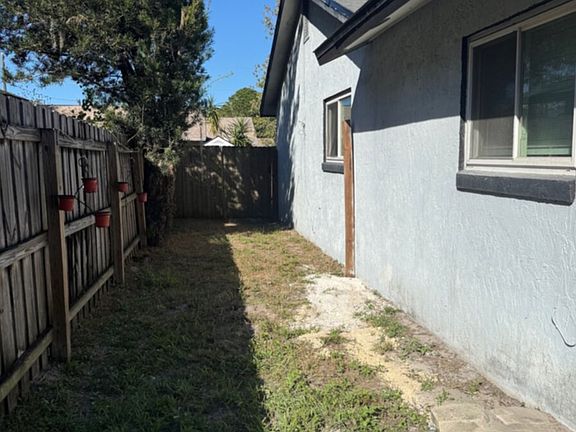 2nd image of 909 Orange Ave