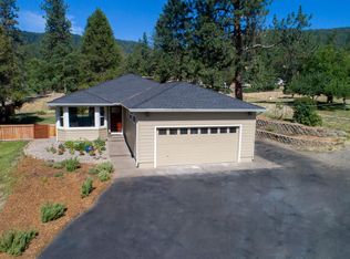 255 Mary Ann Dr, Jacksonville, OR