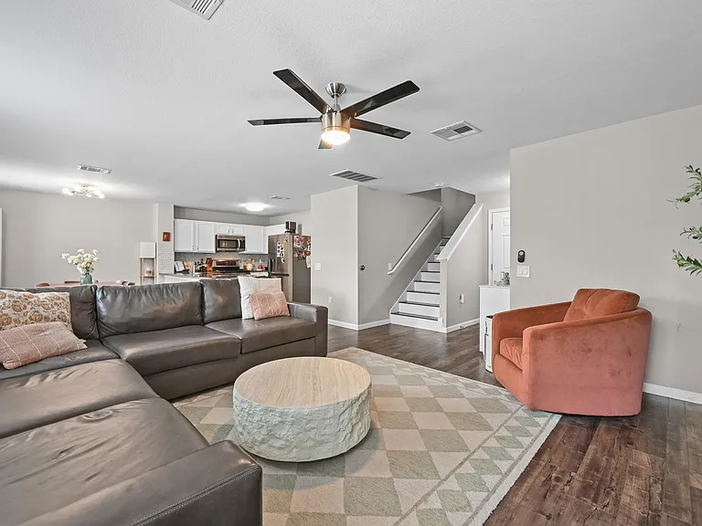 1414 Strickland Dr — Photo 7