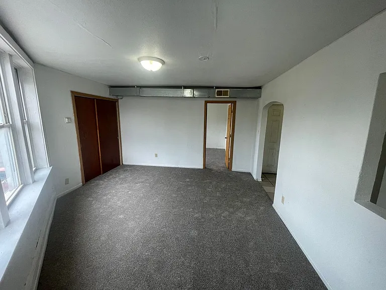2214-2220 W Hopkins St. (8 Unit) — Photo 9