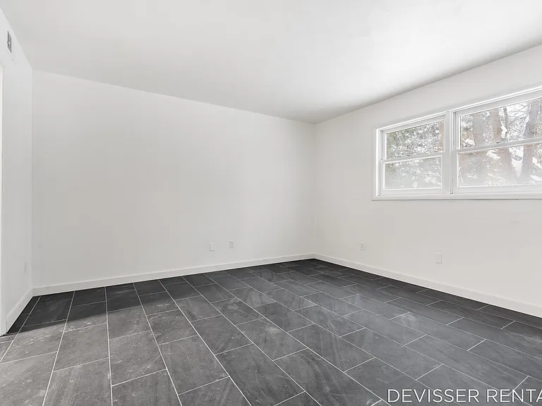 1297 32nd St #D3 — Photo 10