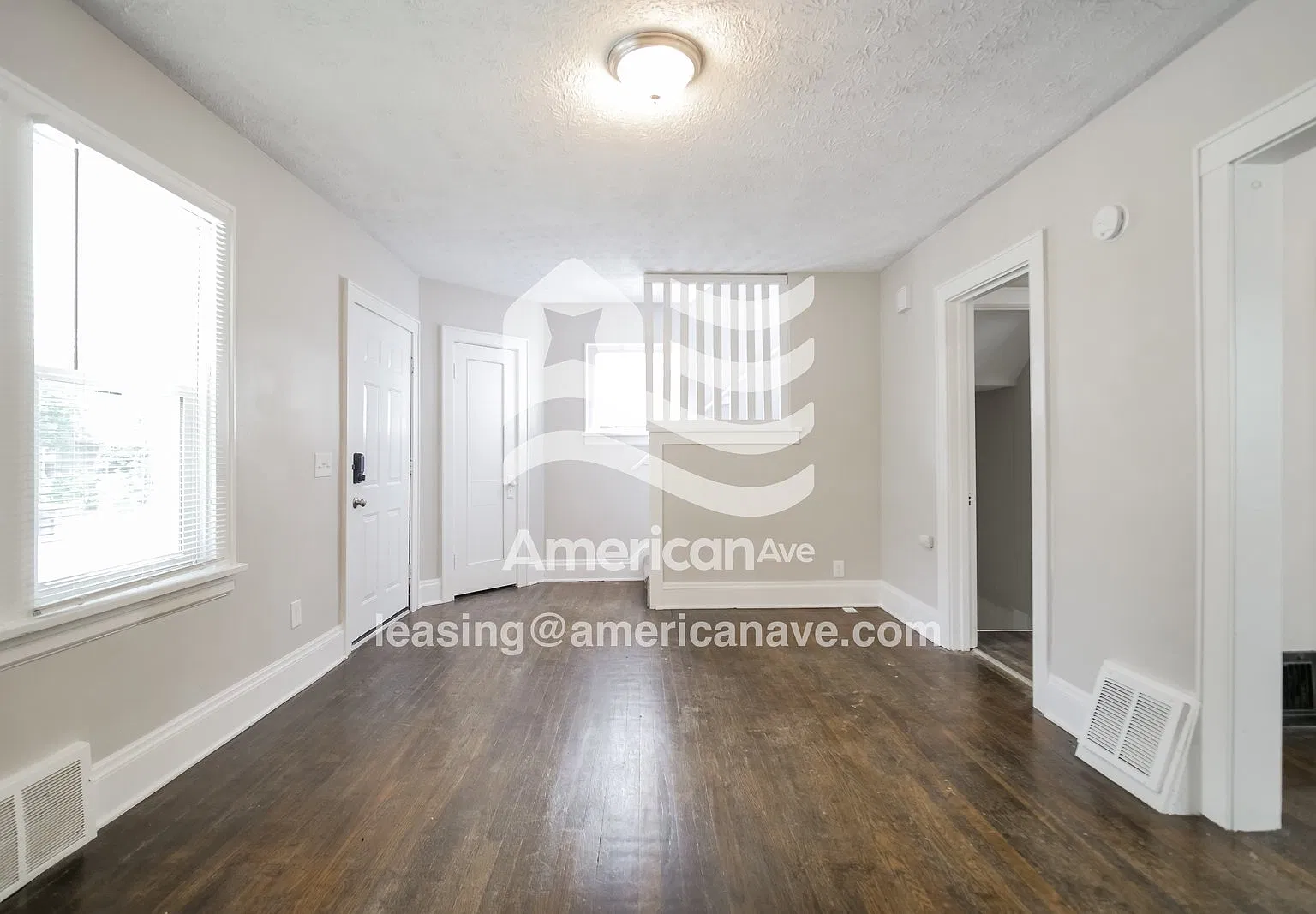 3 bed, 1.0 bath, 1344 sqft, $1,397 — Photo 4