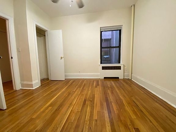 2nd image of 452 W 47th St #4REAR