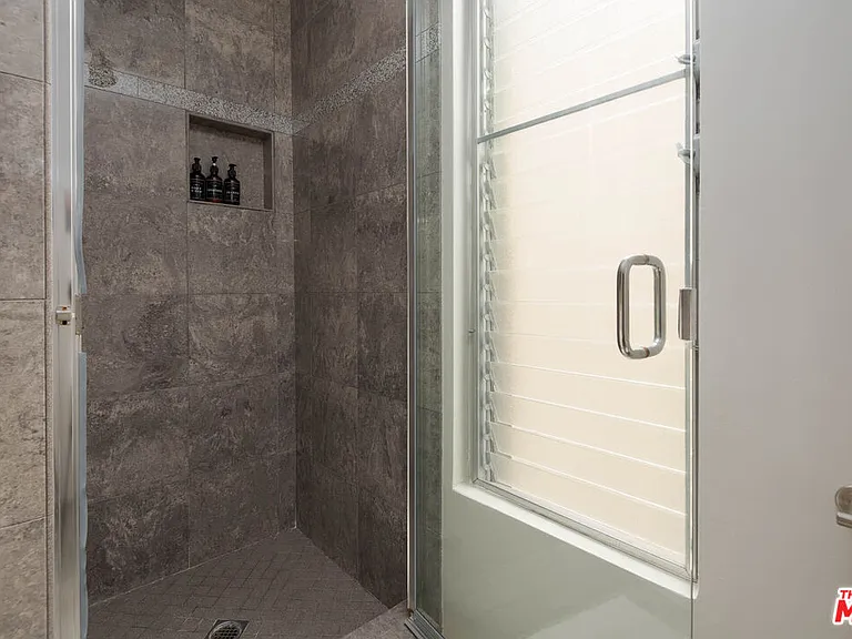 18065 Coastline Dr #1 — Photo 21