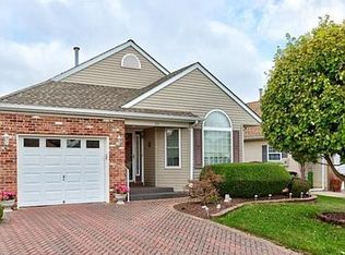 84 Portsmouth Dr, Toms River, NJ