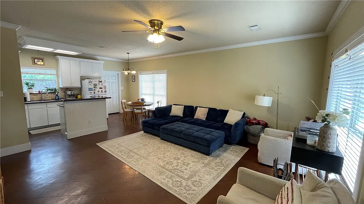 Building Photo - 3689 Holick Ln