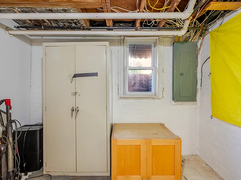240 Van Buren St NW — Photo 15
