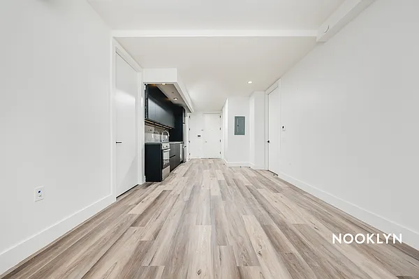 Rented by Nooklyn NYC LLC | media 84