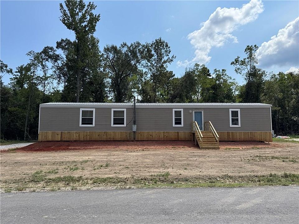 1st image of 29536 Lindas Haven Rd