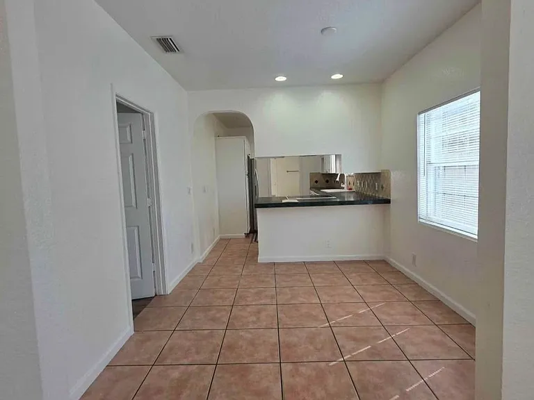 808 W Lakewood Rd — Photo 12