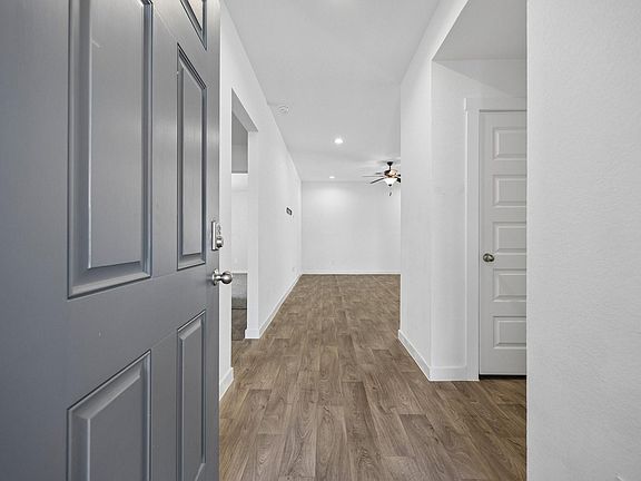 3rd image of 4003 Beltingham Bend Way