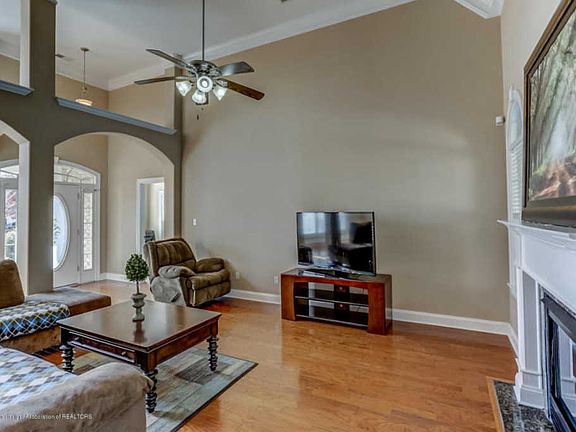 5th image of 3140 Roseleigh Dr