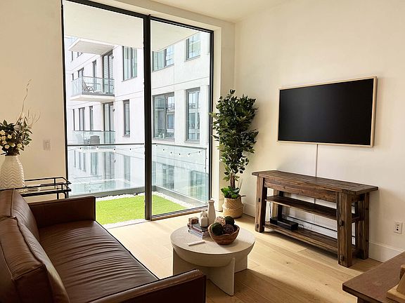 5th image of 22-18 Jackson Ave #602