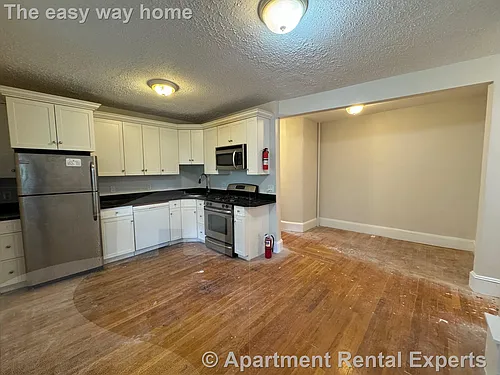 23 Lowell St Photo 1
