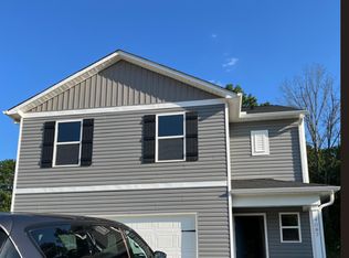 4087 Garrison Ln, Boiling Springs, SC 29316