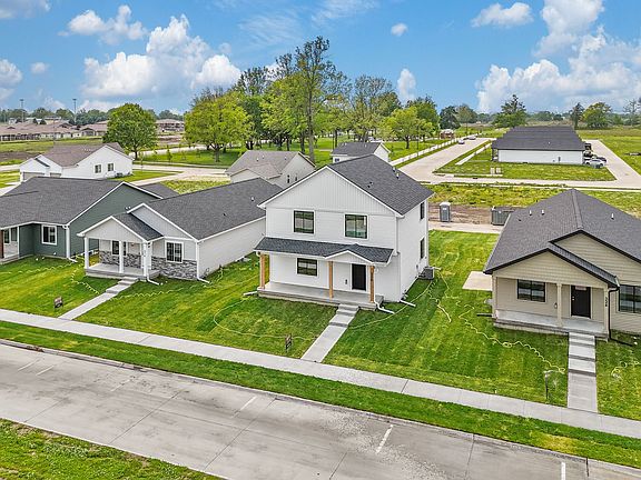 3rd image of 320 Veterans Blvd