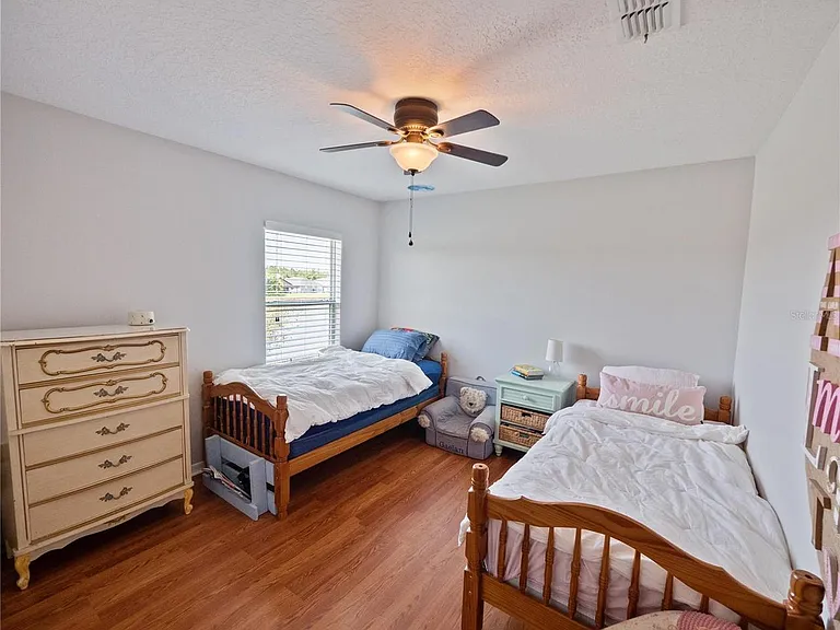 4904 Adair Oak Dr — Photo 24