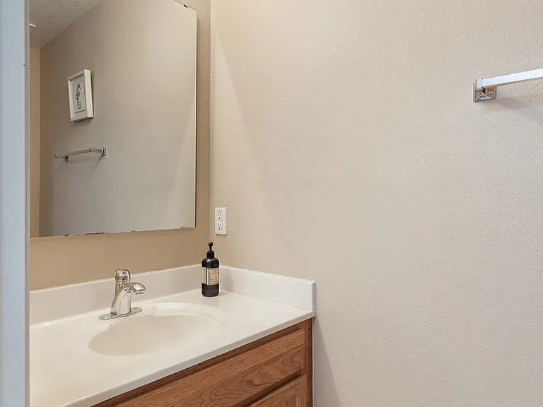 1609 Corner Meadow Cir — Photo 19