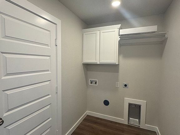 4th image of 3002 Settler Ave