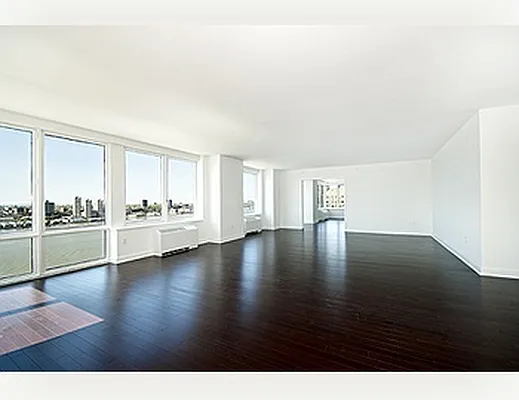 Sold by Nest Seekers International | media 20