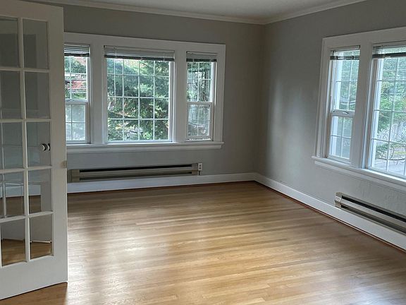 4th image of 1645 10th Ave E APT 201