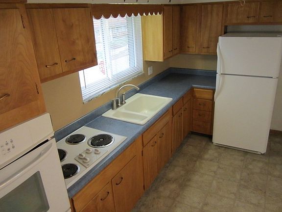 3rd image of 336 N Cherrywood Ave