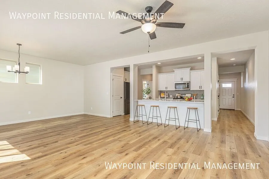 Low Maintenance Luxury Living In N Meridian — Photo 4