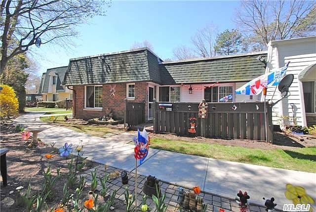 1st image of 864 Golf Ln