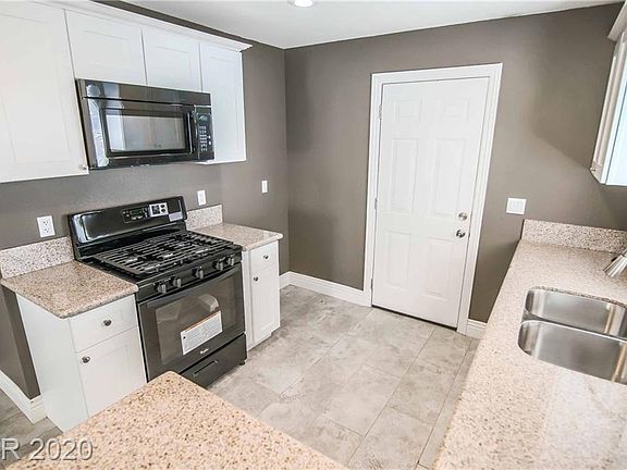 2nd image of 2105 Ballard Dr