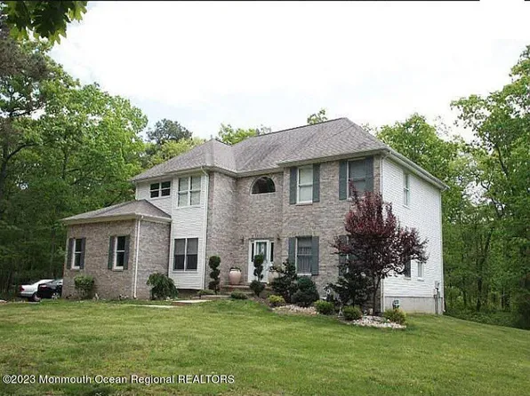 15 Deer Run Drive, Millstone, NJ 08510