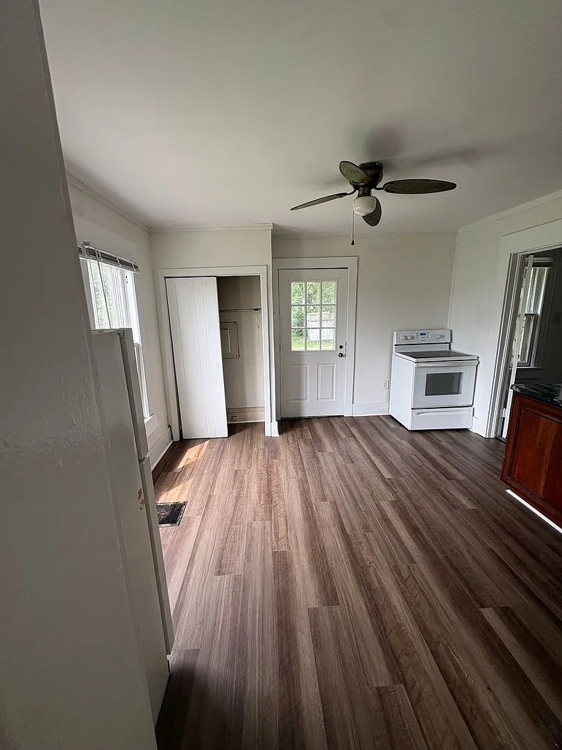 2075 N Woodford St. — Photo 3