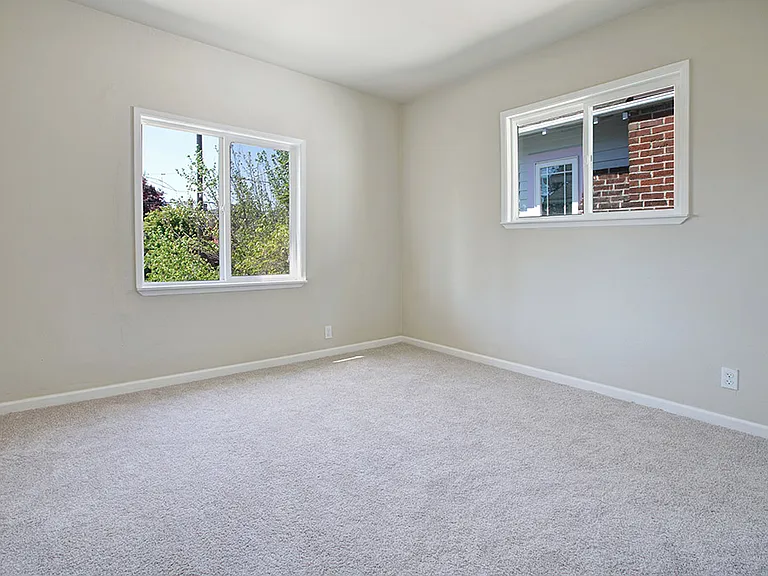 4120 Interlake Ave N — Photo 10