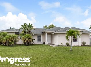 101 Malaga St, Royal Palm Beach, FL 33411