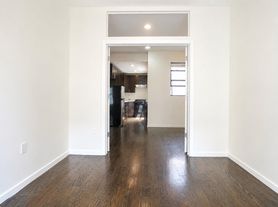 950 Nostrand Ave, Brooklyn, NY