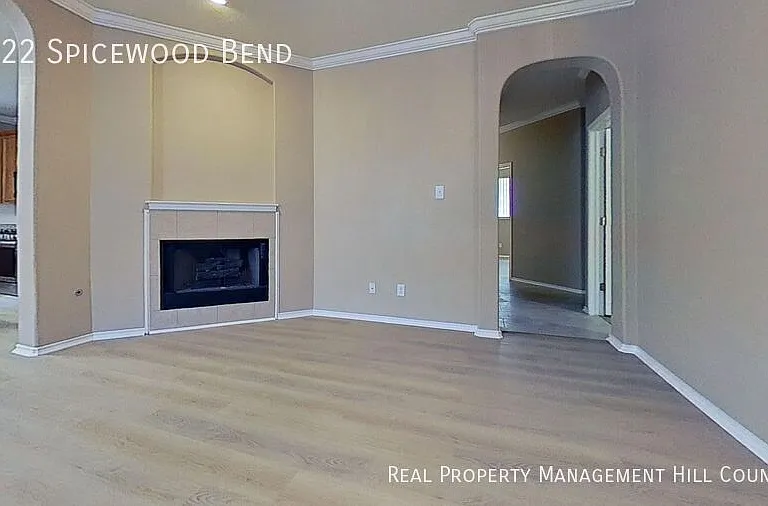 8522 Spicewood Bnd — Photo 5