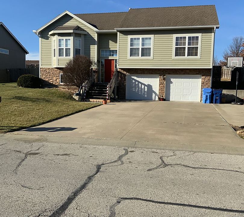 1st image of 224 S Melrose Ln