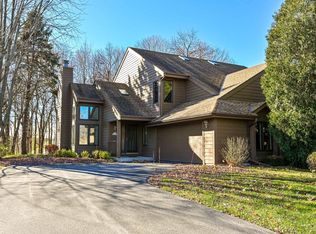 N81W13567 Golfway Dr, Menomonee Falls, WI 53051