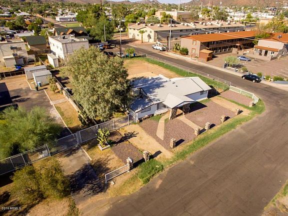 2nd image of 748 E Carol Ave