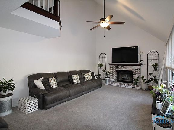 5th image of 745 Streamview Dr