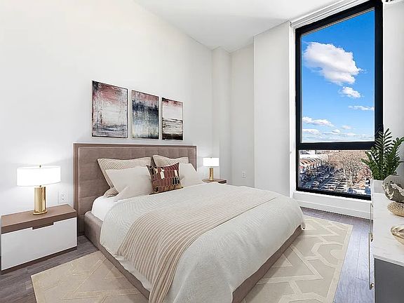 5th image of 91-09 Roosevelt Ave #610