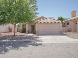 6915 W Via Del Sol Dr, Glendale, AZ 85310