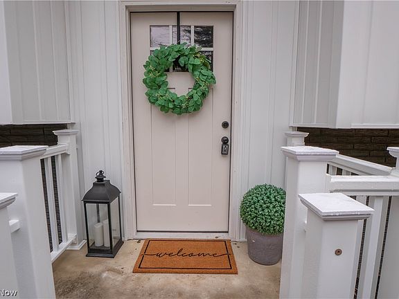 4th image of 23095 Foster Rd