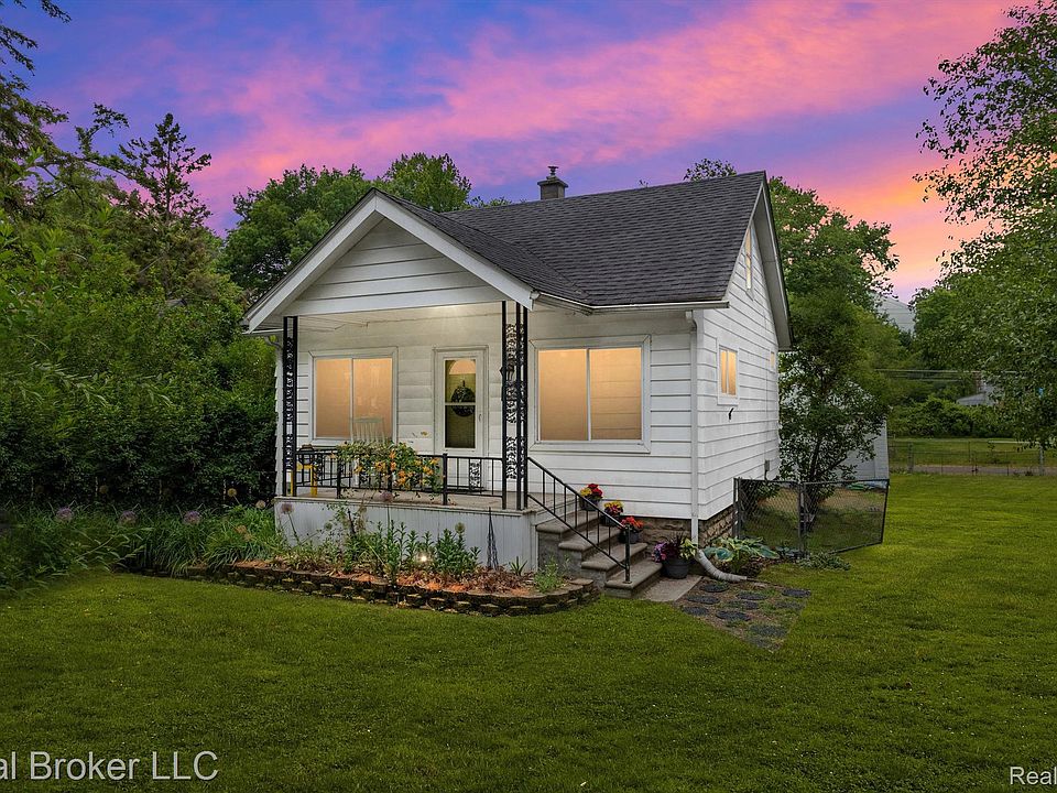 1st image of 21319 Collingham Ave