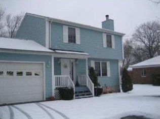 263 River Rd, Lincoln, RI 02865