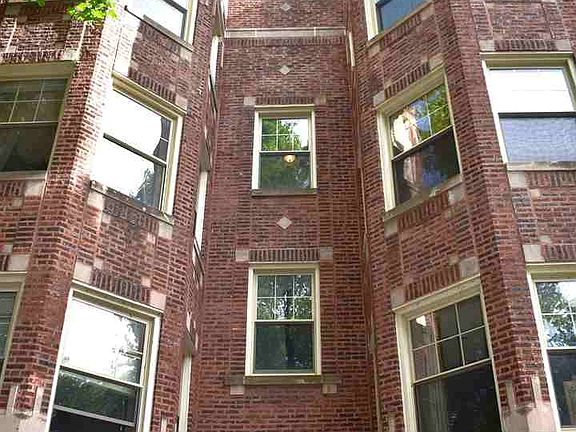 2nd image of 1639 W Granville Ave APT 1